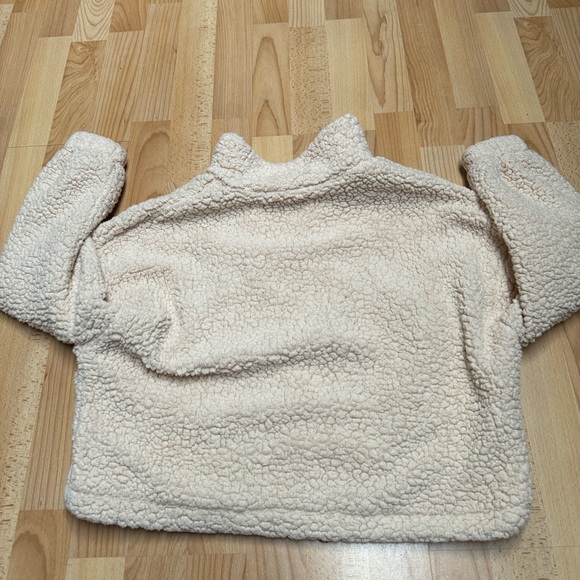 Urban Outfitters beige jacket; pre-loved; size small, full zip (Sherpa) - Picture 5 of 9